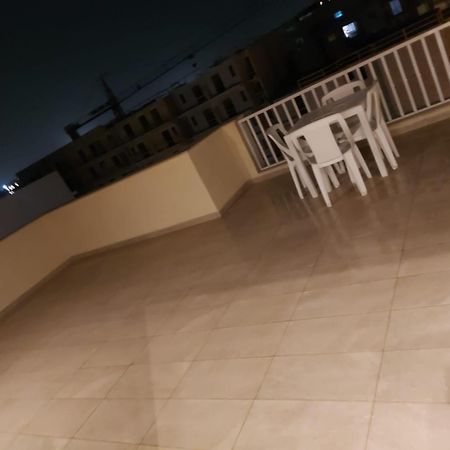 Central Apartment In Swieqi Is-Swieqi Esterno foto