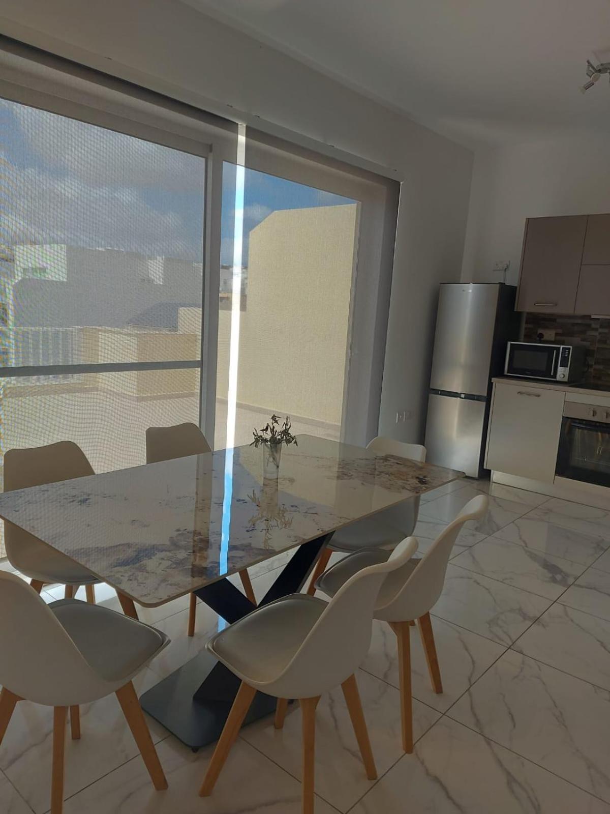 Central Apartment In Swieqi Is-Swieqi Esterno foto